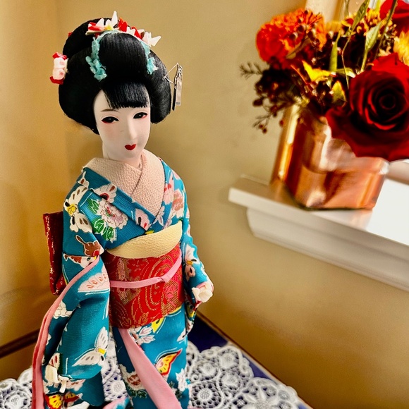 Hanayome Geisha Doll, Madame Butterfly by Nishi Doll Co. c1950 - Picture 7 of 11